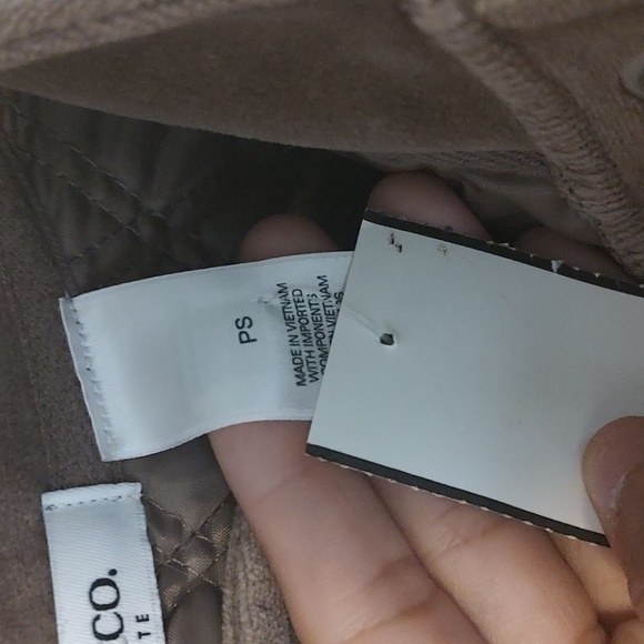 Liz & Co Quilted Valour Vest - Picture 4 of 4